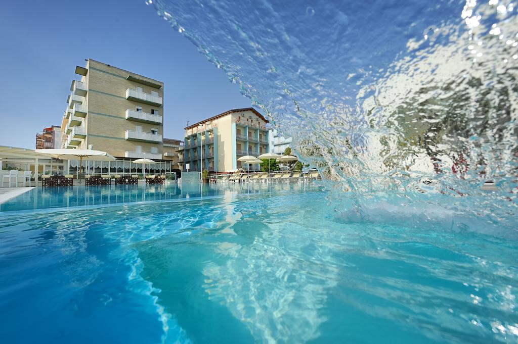 Hotel Caesar Lido Di Savio Exterior photo